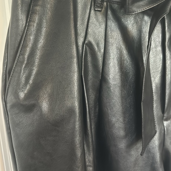 EXPRESS | Super High Waisted Faux Leather Belted Ankle Pant Women’s M - Picture 4 of 6